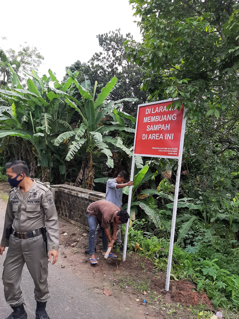 Diprotes Warga Soal TPA Liar, DLH Waykanan Akhirnya Pasangkan Pelang