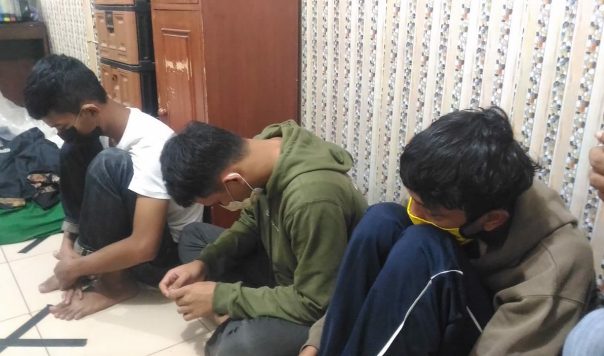 Diamankan, Tiga Siswa Kedapatan Bawa Parang dan Obeng