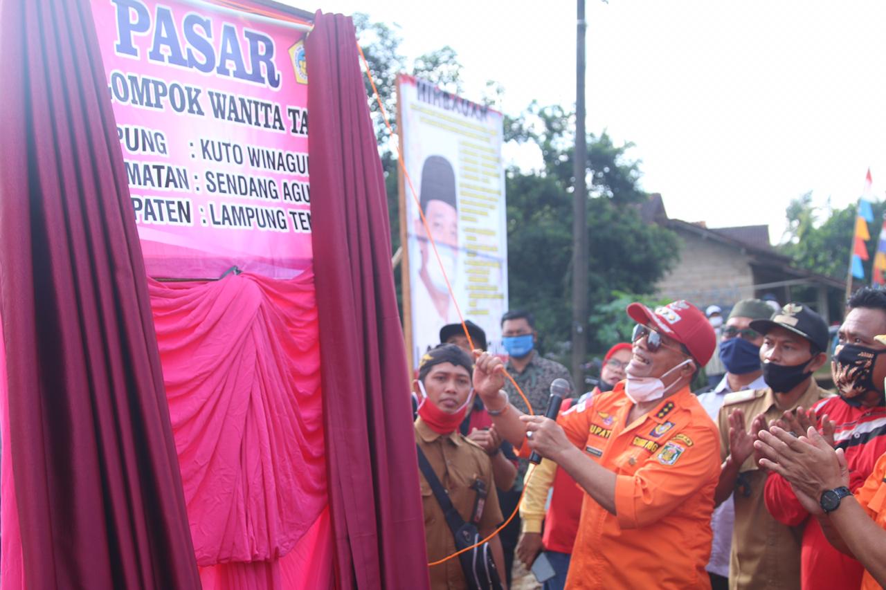 Resmikan Pasar KWT, Loekman Berharap Eksis Jadi Pusat Ekonomi