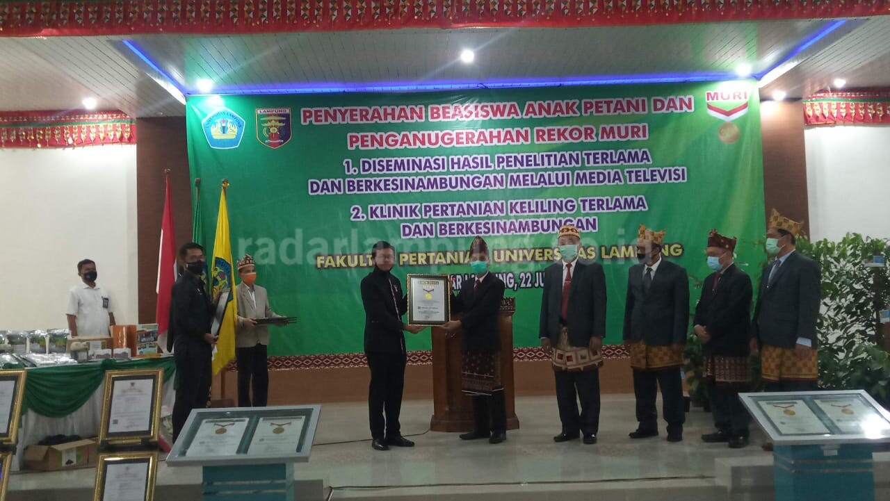Dua Rekor Muri Diterima Fakultas Pertanian Unila