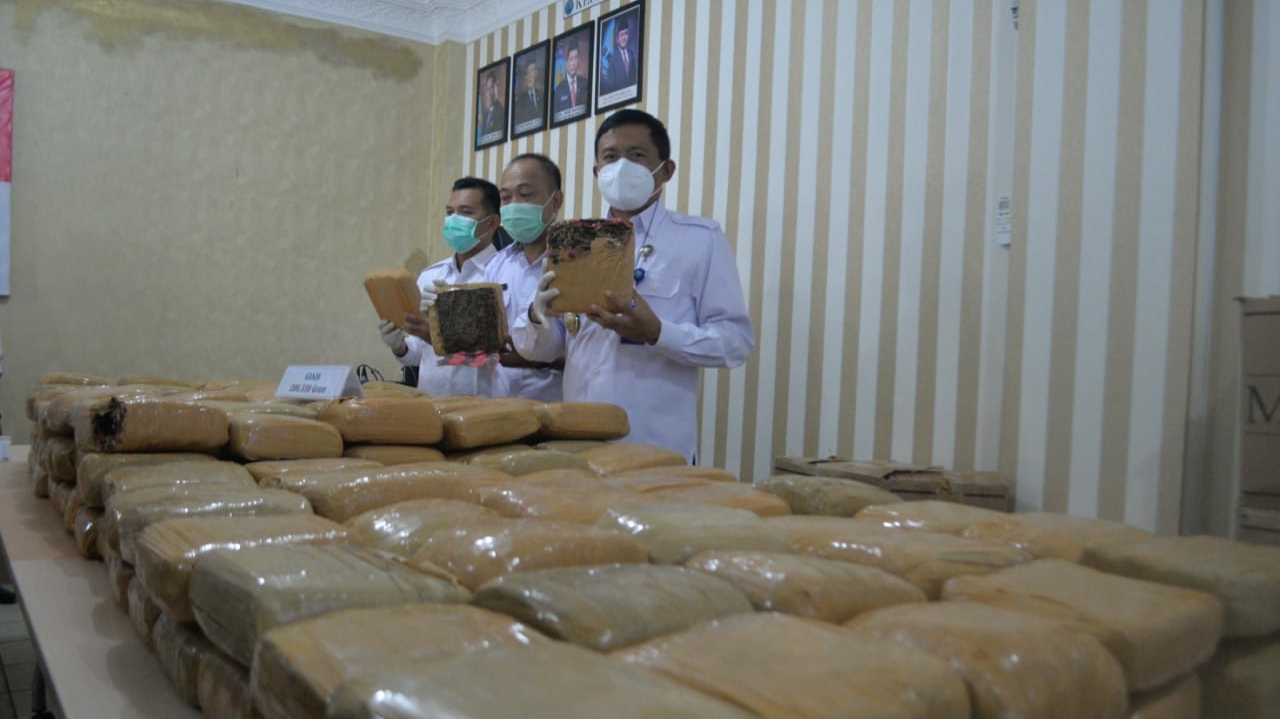 Bawa Ganja dari Sumut, Empat Pelaku Diamankan