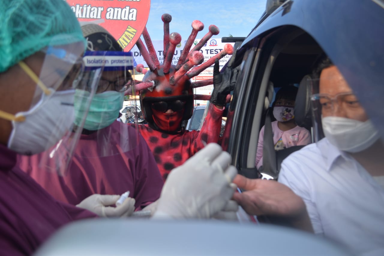 Rapid Test Gratis dengan Drive Thru