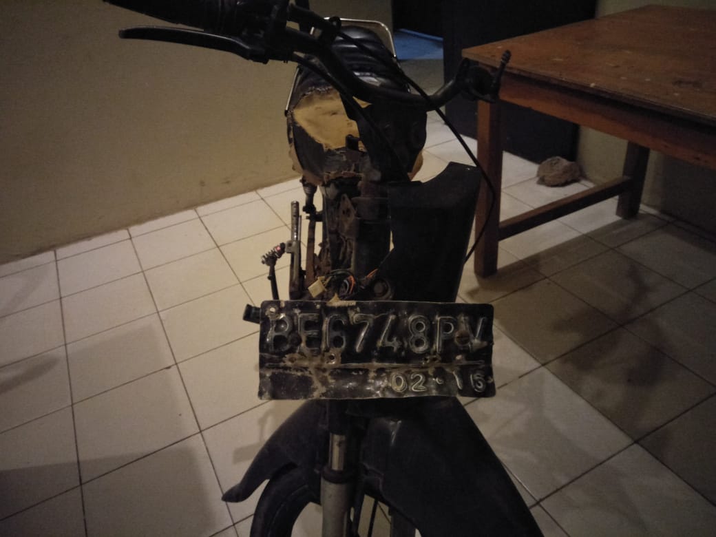Tersangka Perampas Ponsel Sembunyi Dekat Mapolsek