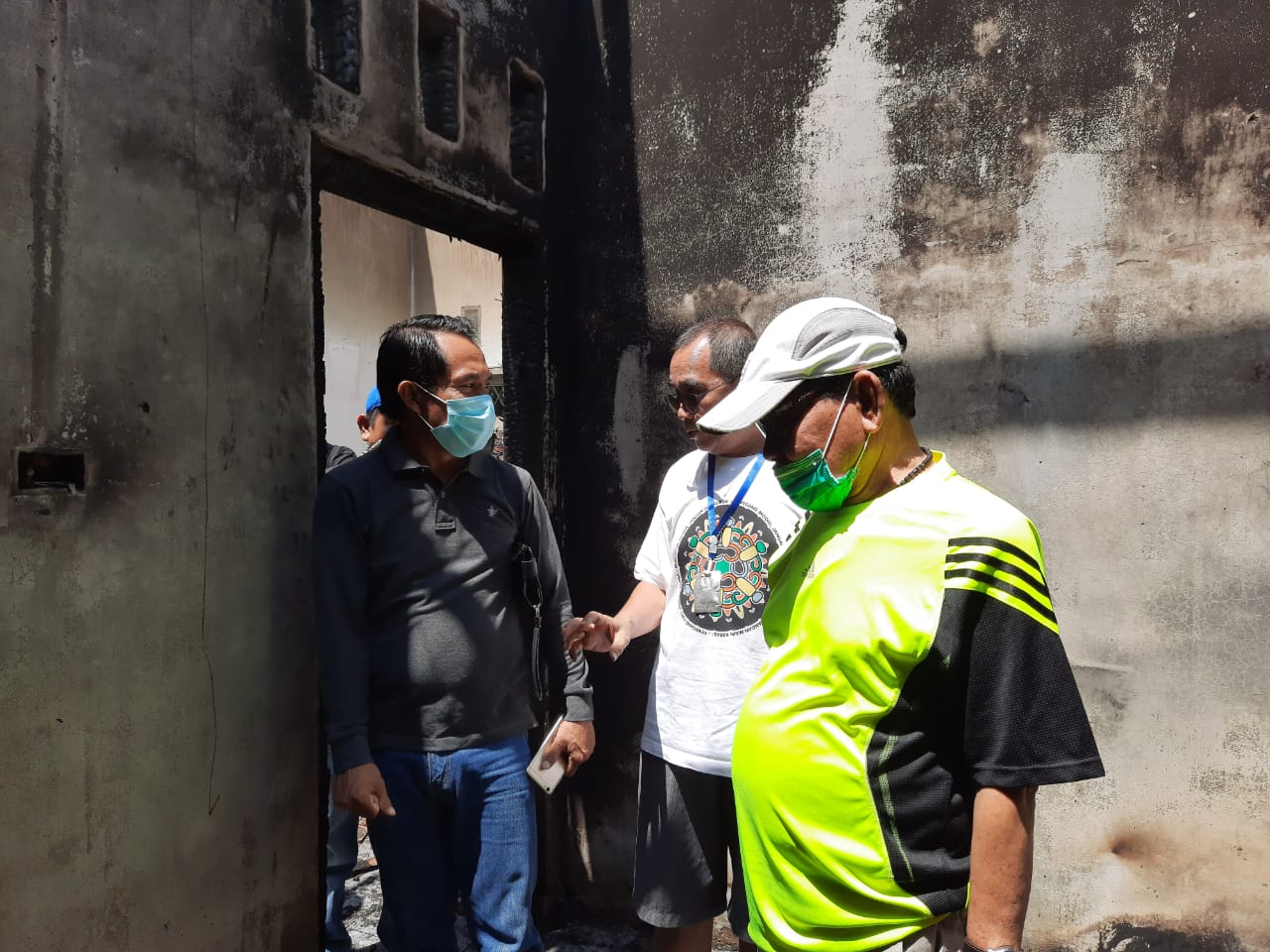 Bupati Mesuji Tinjau Rumah Asisten Setkab yang Hangus Terbakar