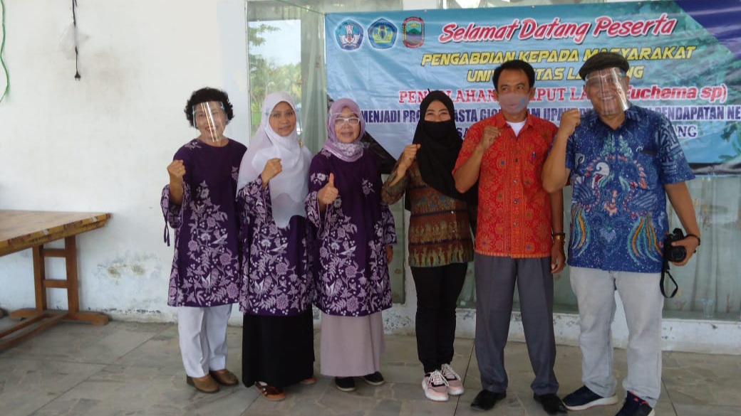 Dosen Kimia FMIPA Unila Ciptakan Inovasi Baru Bagi Petani Nelayan Rumput Laut di Desa Legundi Lampung Selatan