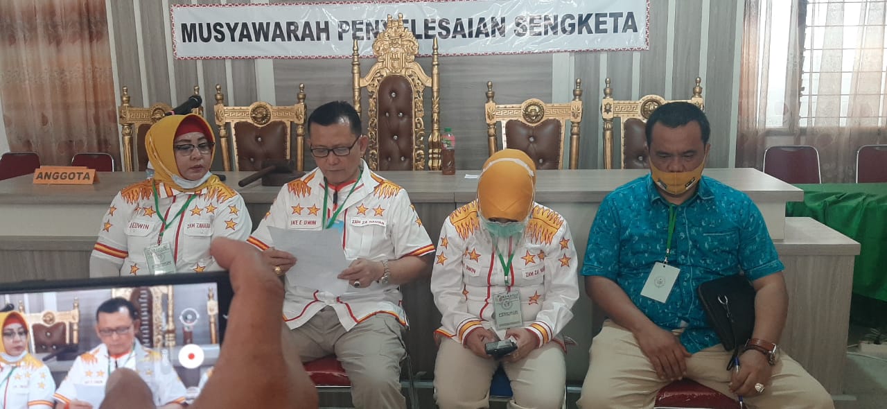 Ini Kata Ike-Zam Setelah Permohonannya Ditolak