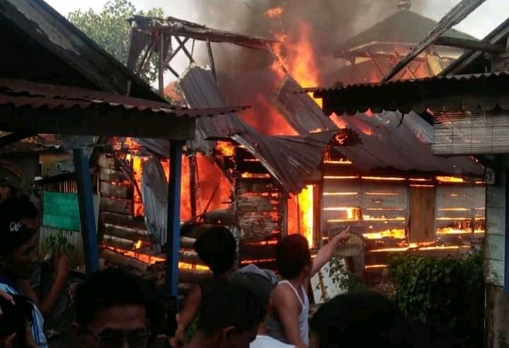 Kebakaran, Rumah Warga Kuripan Tinggal Puing