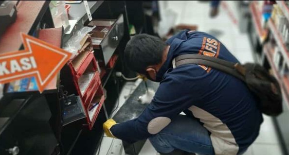 Maling Bobol Minimarket, Puluhan Bungkus Rokok Raib