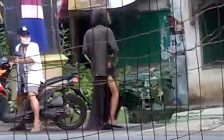 Viral, Video Pengendara Ditusuk Orgil, Ternyata Sehat-sehat Saja