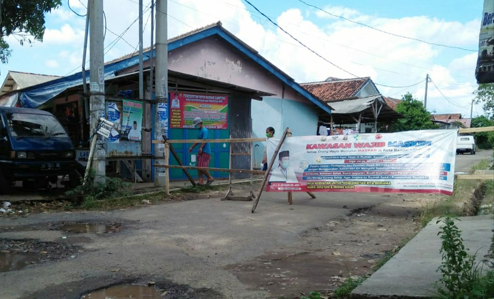 Ada Warga Positif Covid-19, Gang Kenanga III Waykandis Ditutup