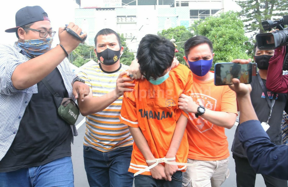 Ayah Tersangka Penyerang Syekh Ali Jaber Tetap Akui Anaknya Alami Gangguan Mental