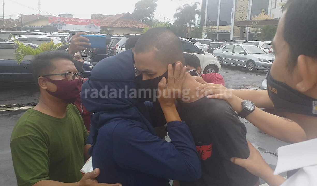 Berkas Kasus Penusukan Syekh Ali Jaber Dilimpahkan, Ibu Tersangka Ikut Diperiksa