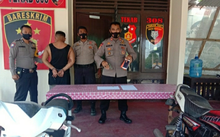 Mengaku Polisi, Tuduh Korban Terlibat Narkoba, Residivis Rampas Motor dan Ponsel