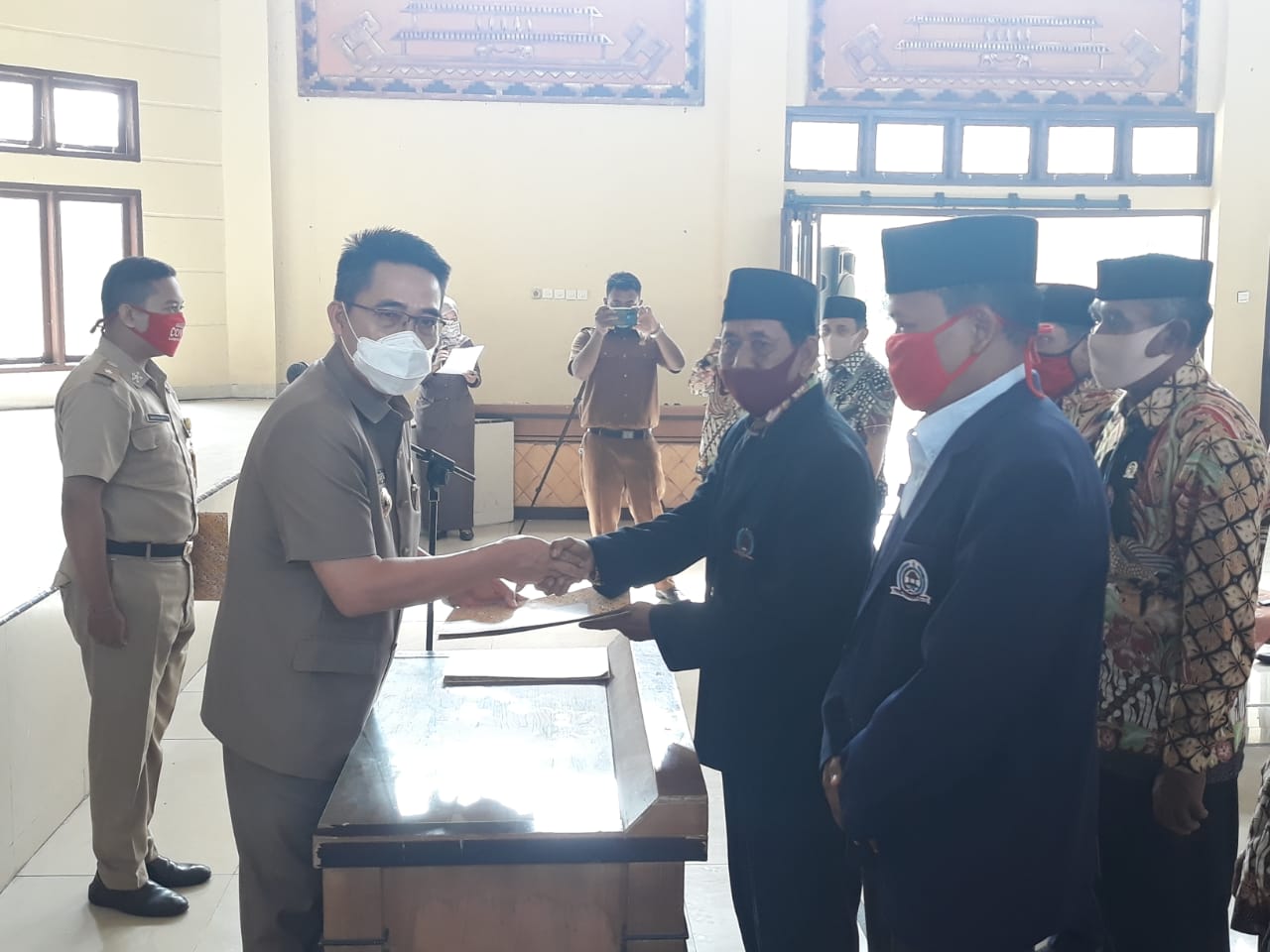 Lantik Pengurus LPM, Bupati Lamtim Pesan Begini