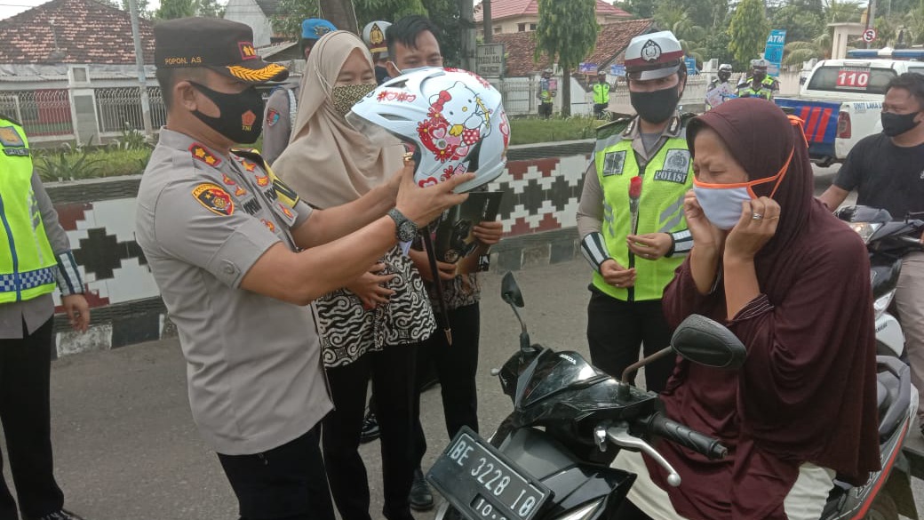 Operasi Zebra Krakatau, Bila Beruntung Dapat Helm