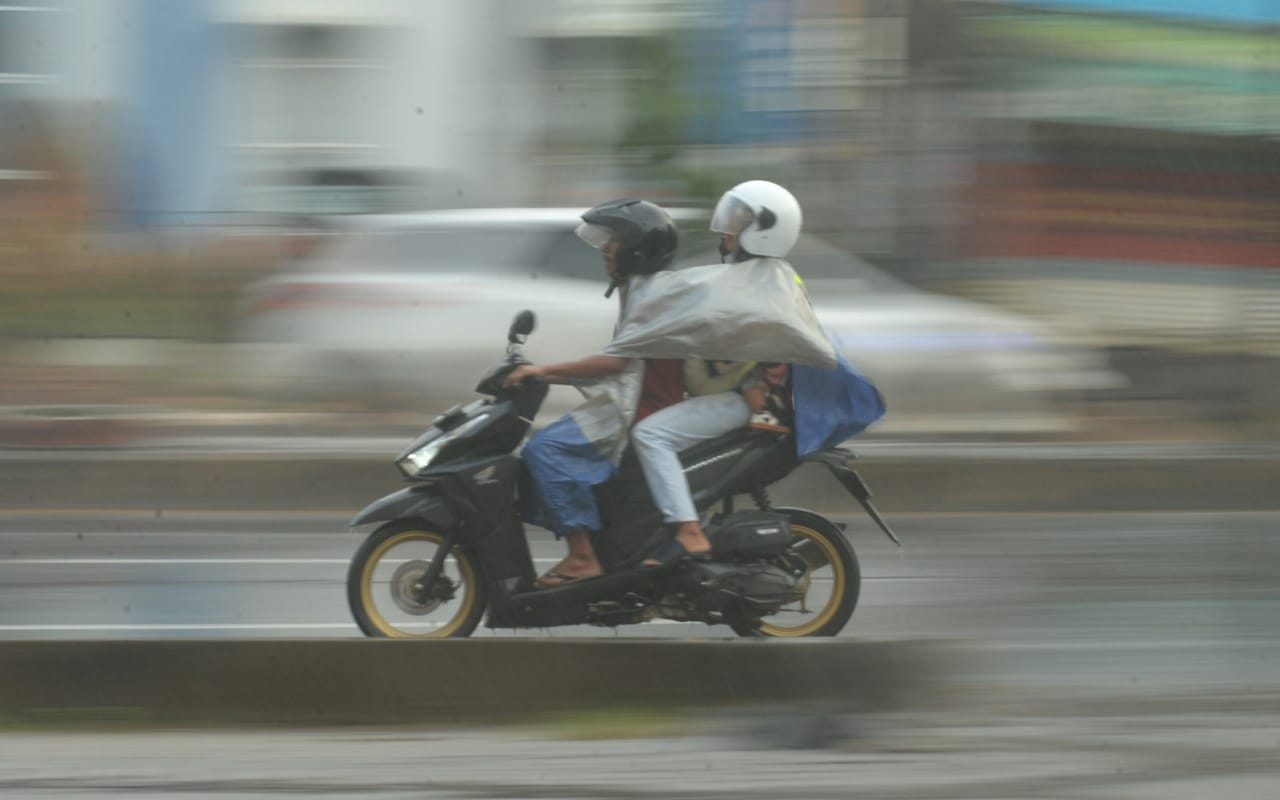 Waspada Dampak La Nina di Pesisir Pesawaran