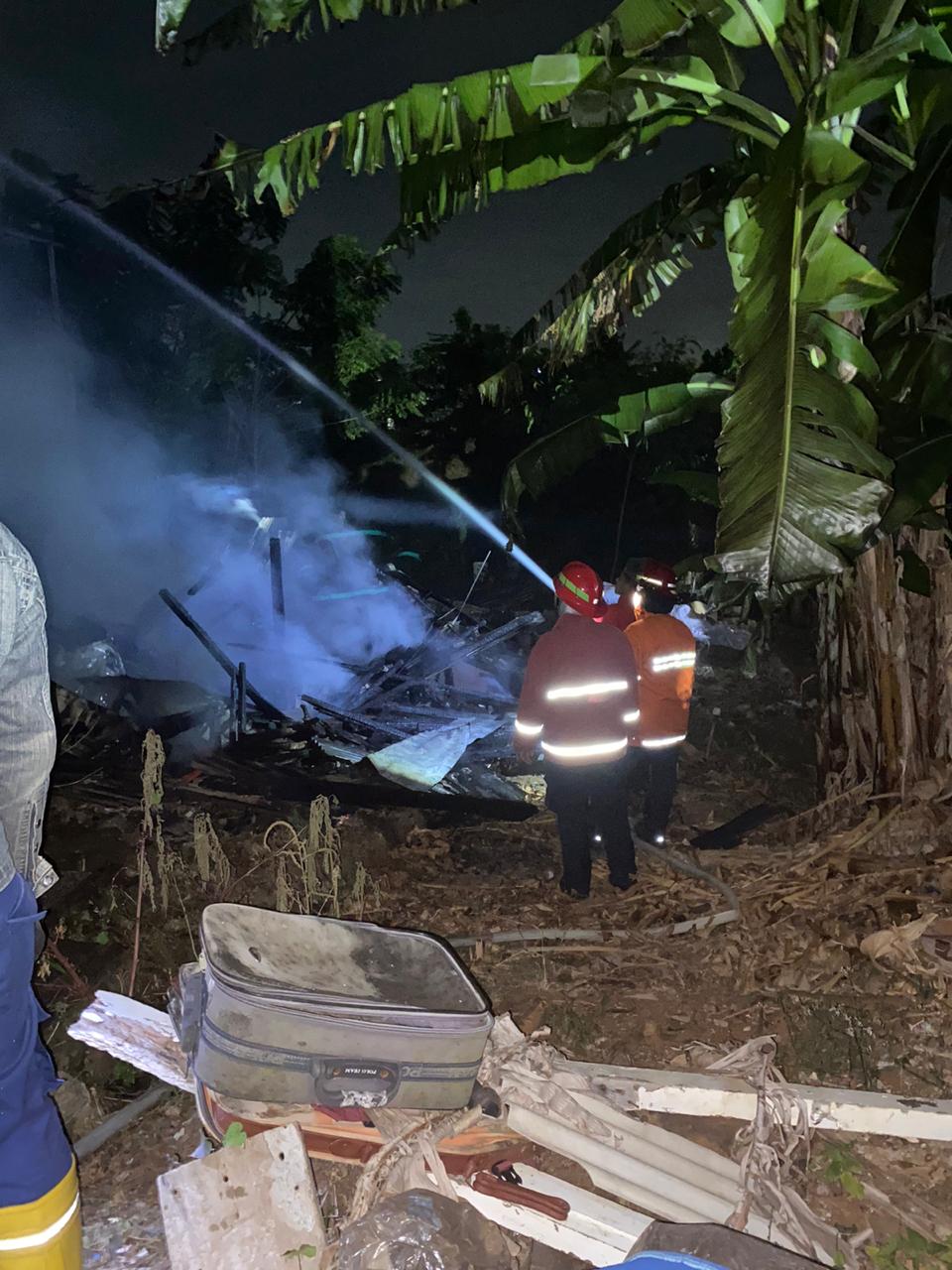 Diduga Konsleting Listrik Rumah di Gedong Meneng Terbakar