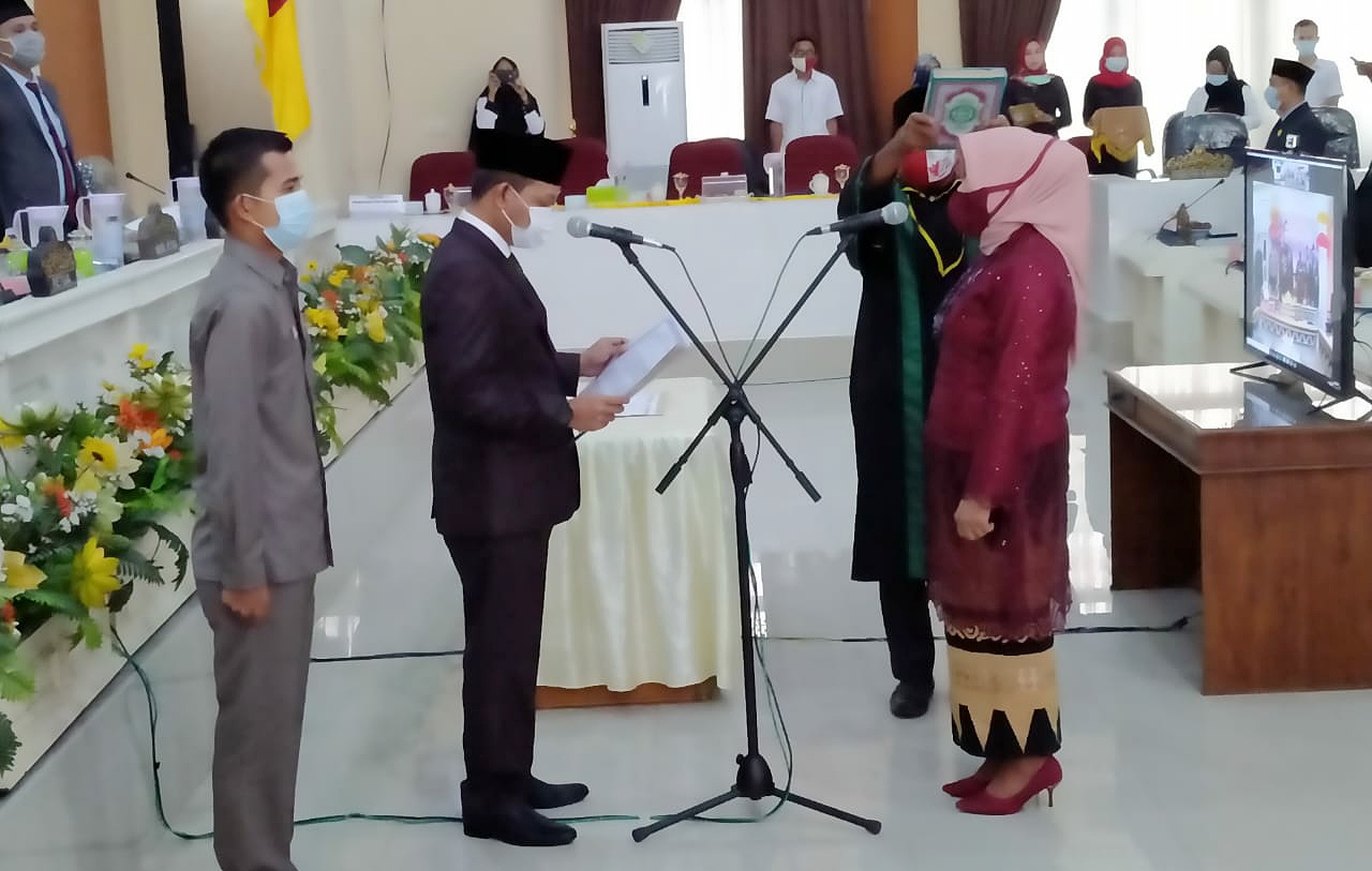 Sah, Rodiah Resmi Jadi Anggota DPRD Tanggamus