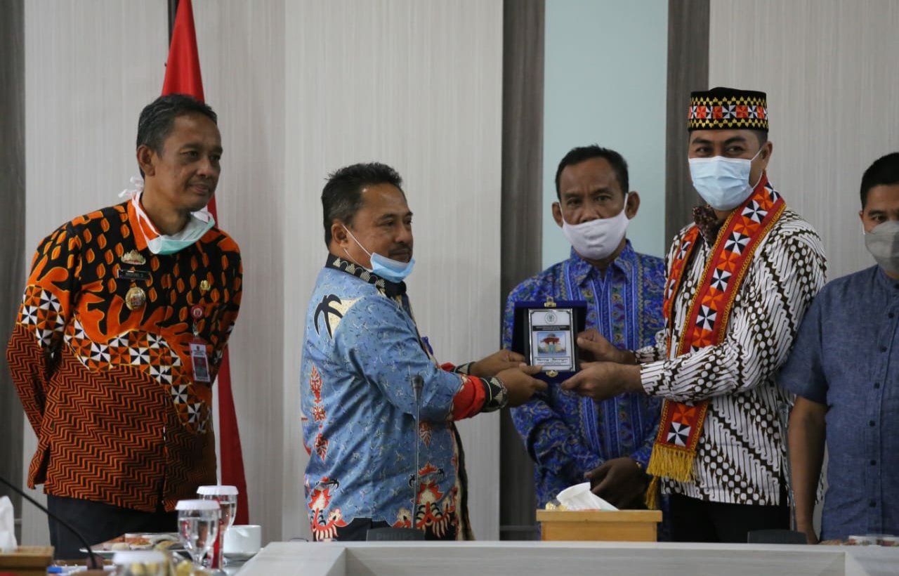 Pemkab dan DPRD Belitung Pelajari Perda KLA di Lambar