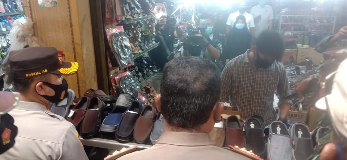 Lah, Pedagang Ini Ngeyel saat Disuruh Pakai Masker, Kapolres: Sini Kamu!
