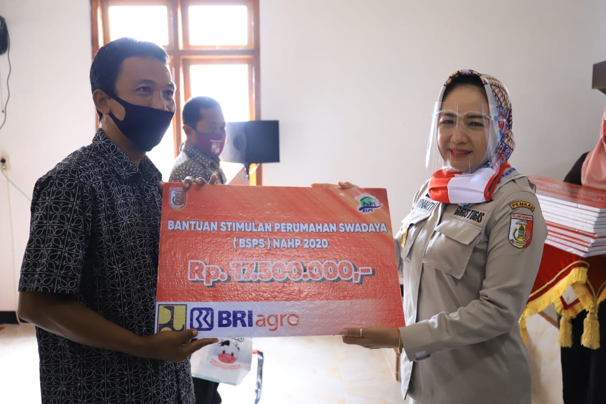 Pemkab Tulangbawang Bedah 300 Rumah