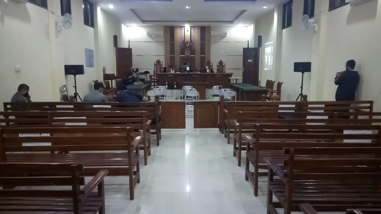 Timbun dan Jual Beras Bantuan, Mantan Kakam Ini Kena Getahnya