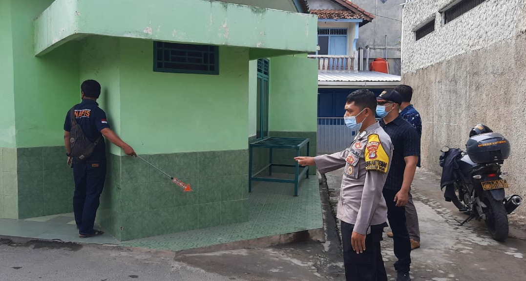 Dikira Plastik Sampah, Ternyata Berisi Jasad Bayi