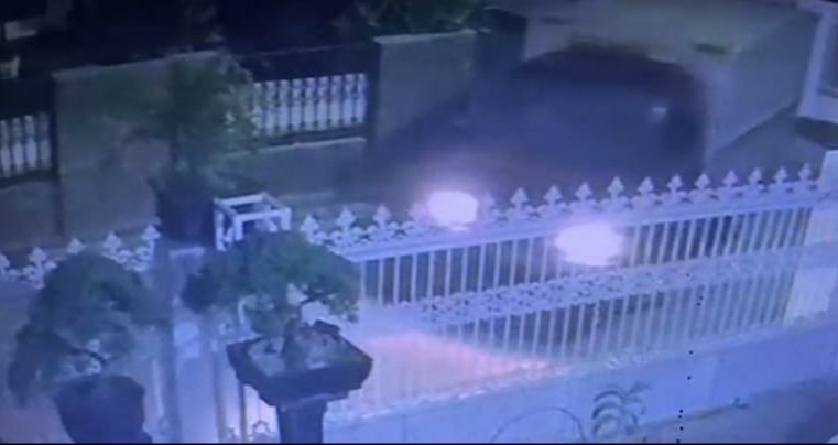CCTV Identifikasi Pelaku Pencurian Mobil