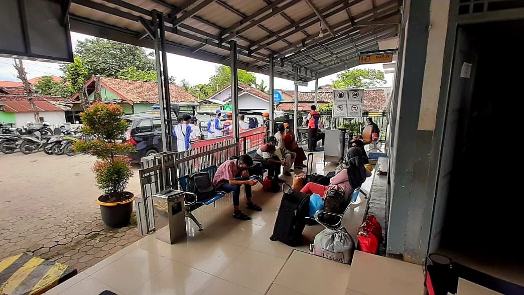 Mulai Januari, PT KAI Hanya Lanyani Pembelian Tiket di Tiga Stasiun