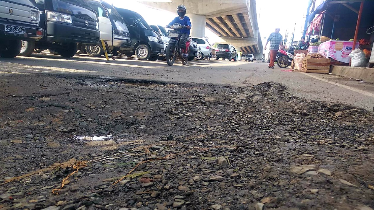 JALAN RUSAK