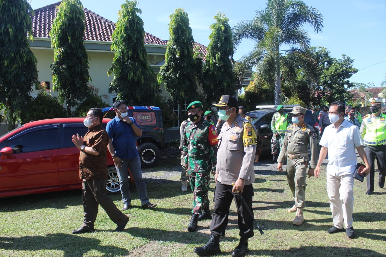 Tinjau Gereja, Dandim Pastikan Perayaan Natal Aman