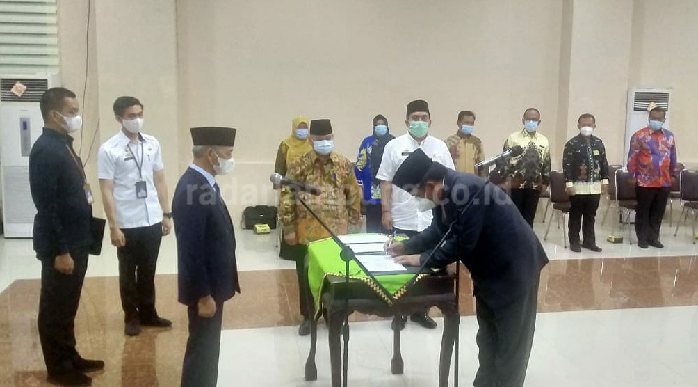Heri Iswahyudi Dilantik Jadi Sekkab Pringsewu