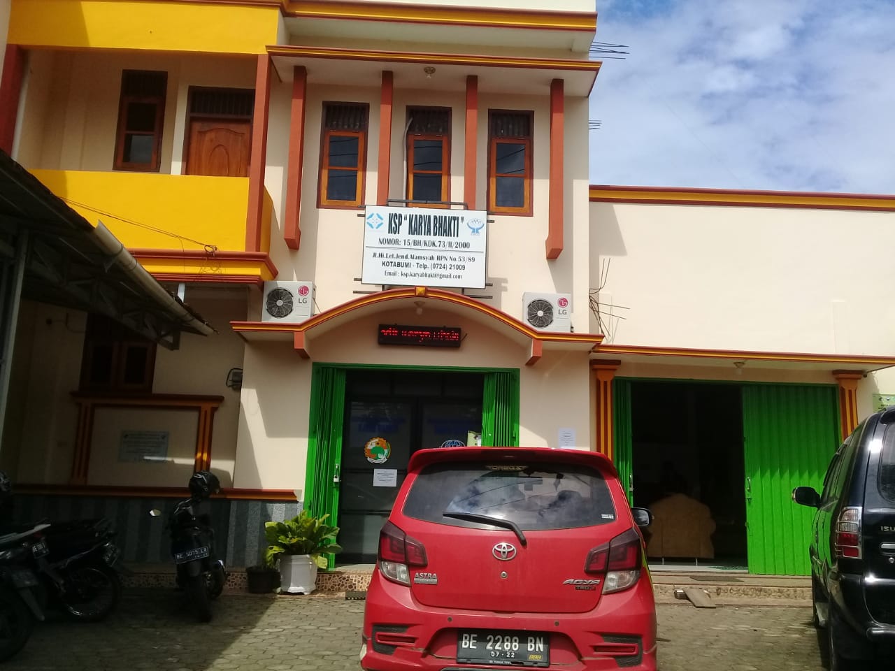 Bandit Curanmor Beraksi, Gondol Motor di Siang Hari, Terekam CCTV