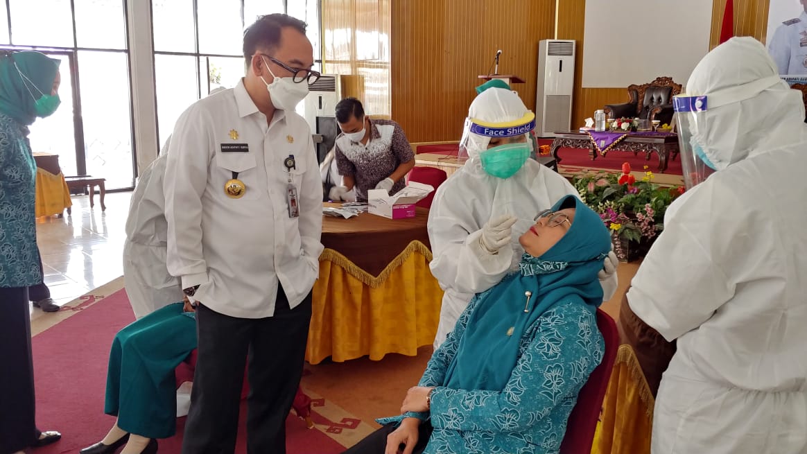 Puluhan Anggota PKK Waykanan Ikut Rapid Tes Gratis