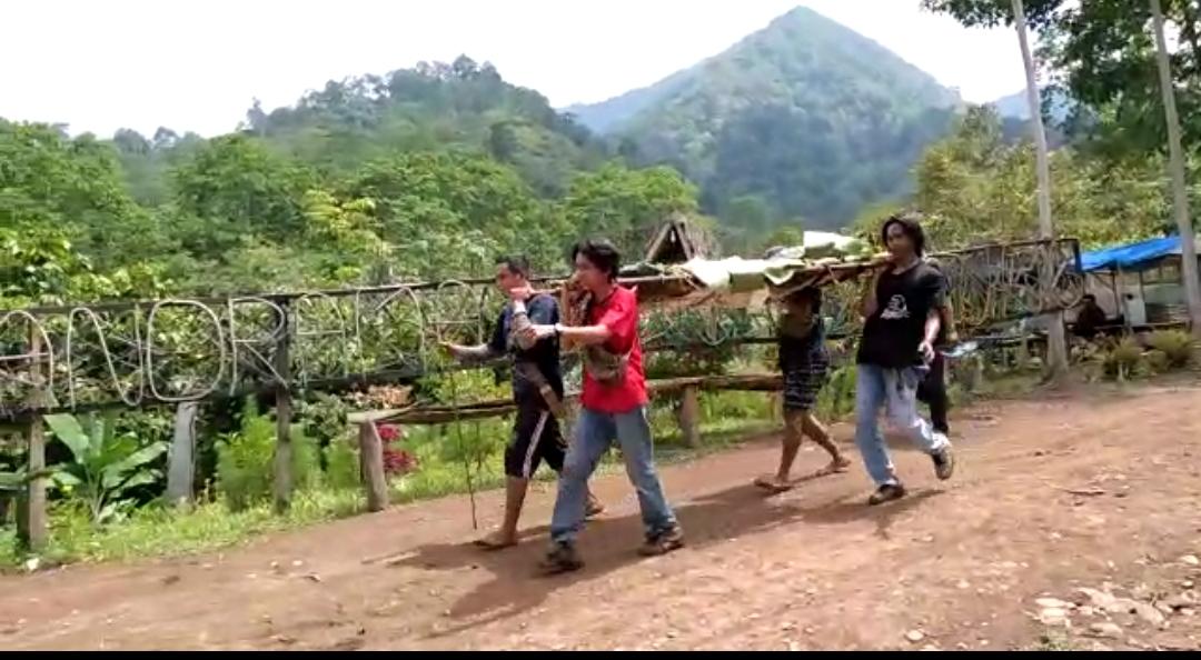 Jatuh dari Air Terjun, Pendaki Gunung Betung Tewas