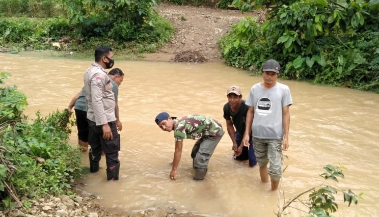 Bocah Tiga Tahun Tewas Terseret Arus Sungai Way Manak