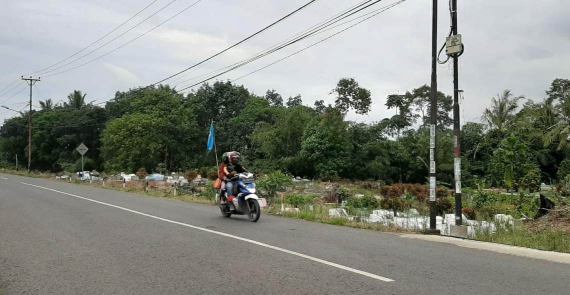 Pindahkan Makam untuk Pelebaran Jalan