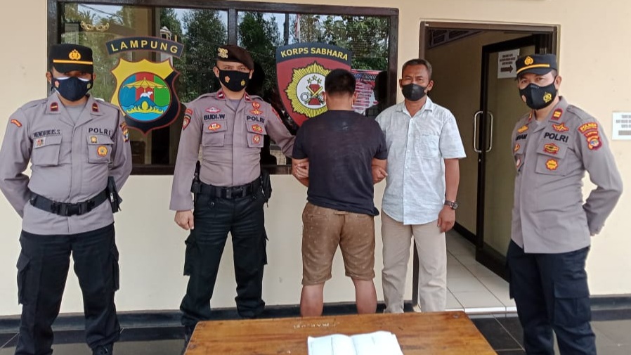 Polsek Matarambaru Amankan Penjual Judi Togel Online