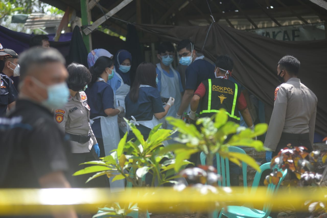 Polsek TbS Otopsi Jenazah Bayi
