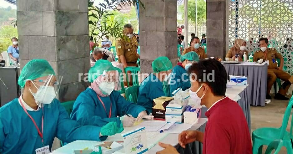 Panitia Pilkakon Jalani Rapid Tes