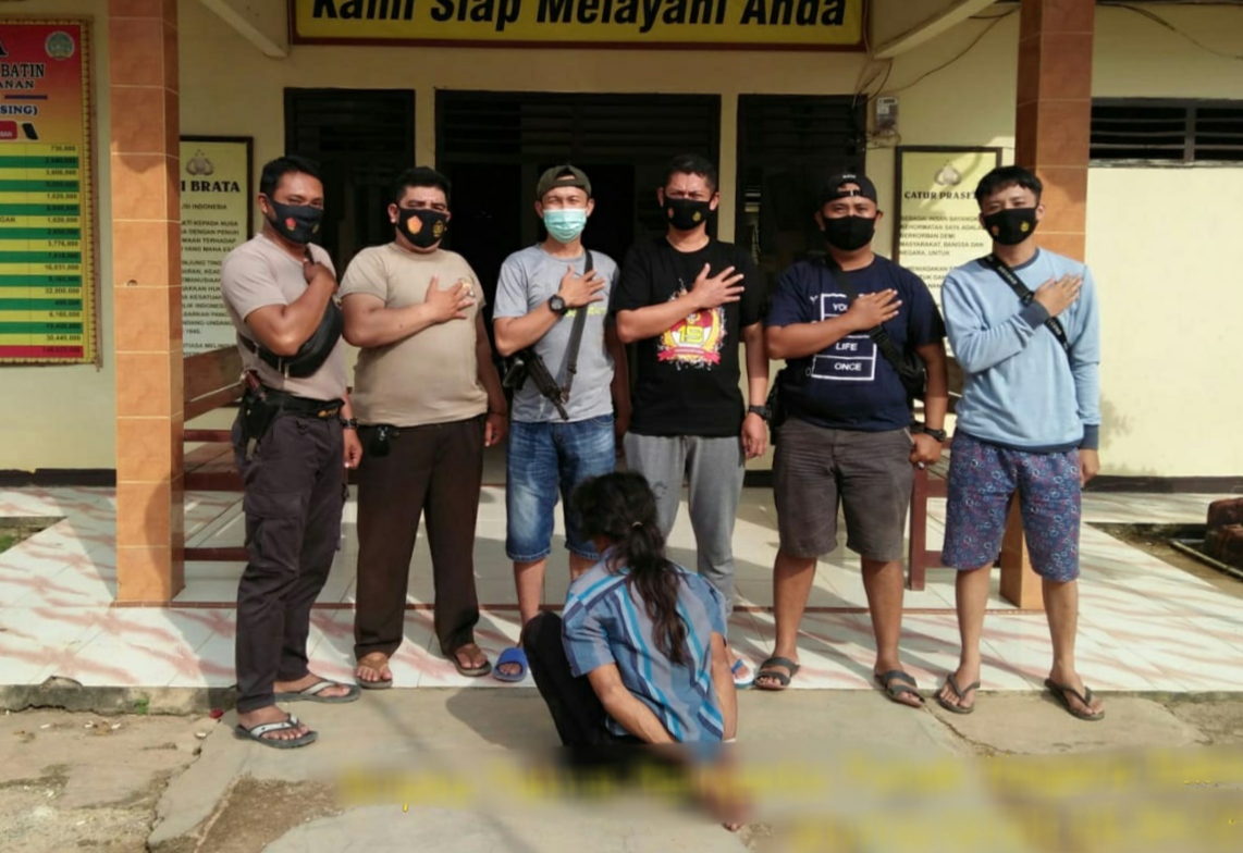 Nongkrong Sambil Bawa Golok, Diangkut Polisi