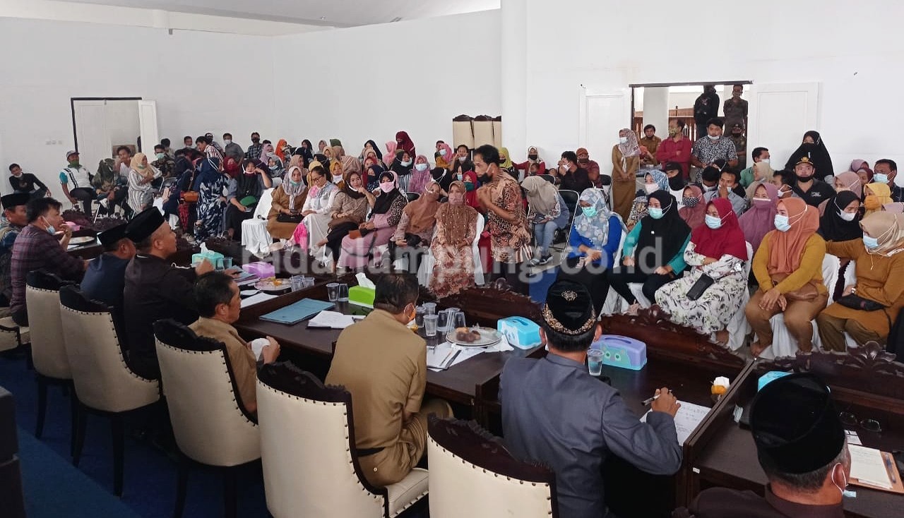 Dewan Minta Tidak Ada Pengurangan Tenaga Kontrak
