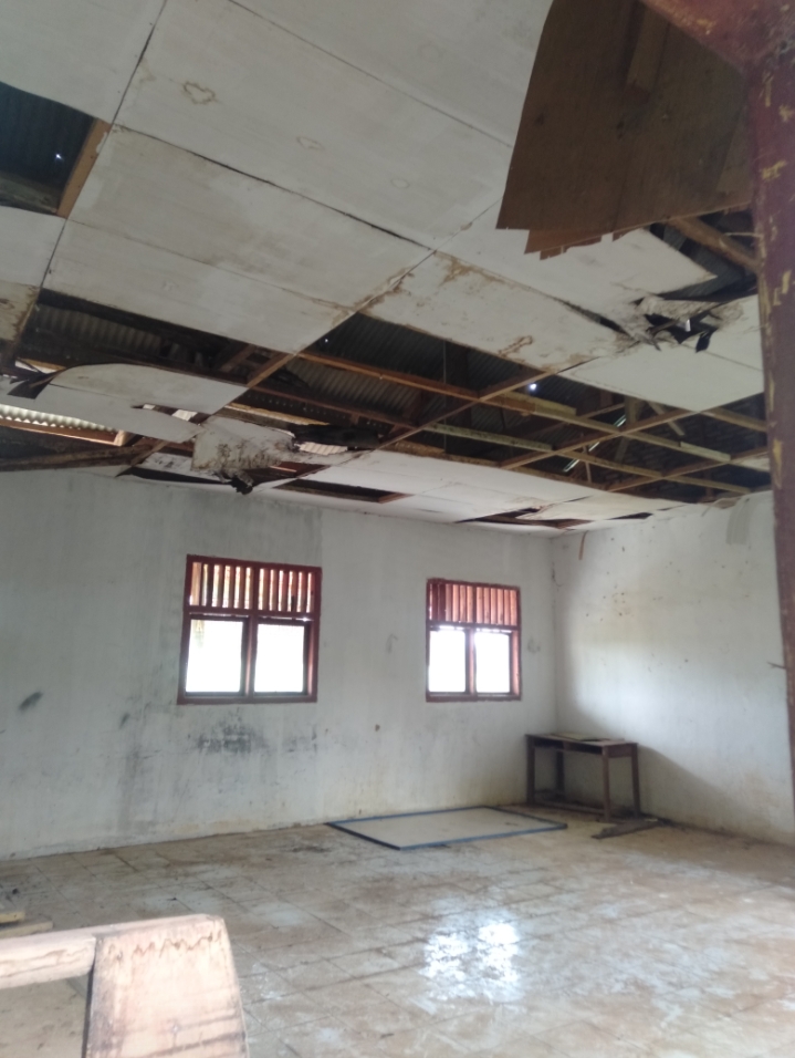 Dear Disdik Waykanan, Sekolah Ini Butuh Rehab
