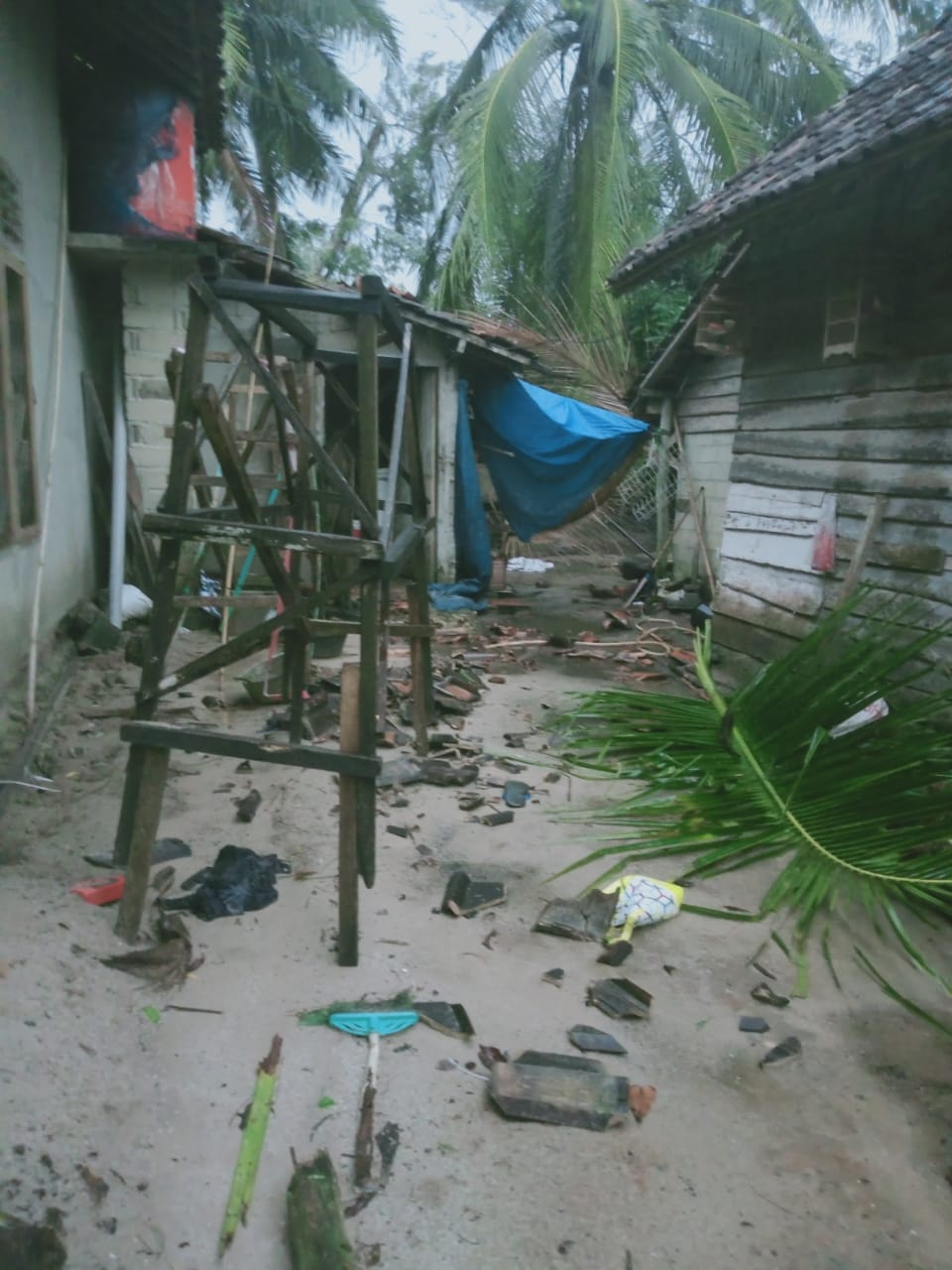 Puting Beliung Terjang Lamtim Puluhan Rumah Rusak
