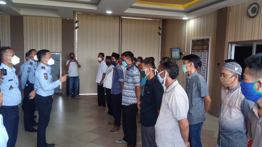 Satu Warga Binaan Hampir Gagal Dapat Asimilasi Gegara Tak Kencing