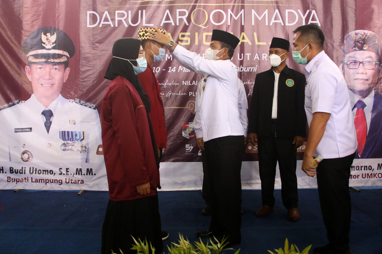 Bupati Lampura : Jangan Berhenti Berpikir dan Bergerak Positif