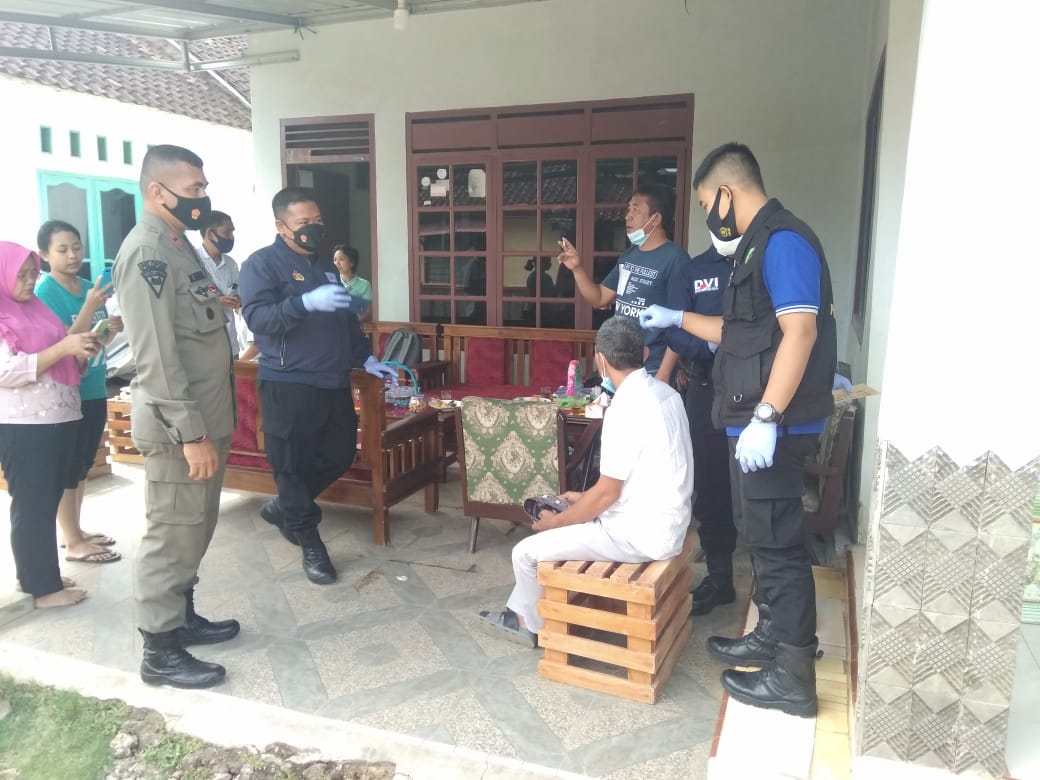 Tim Dokpol Polda Lampung Sambangi Kediaman Abrip Asep