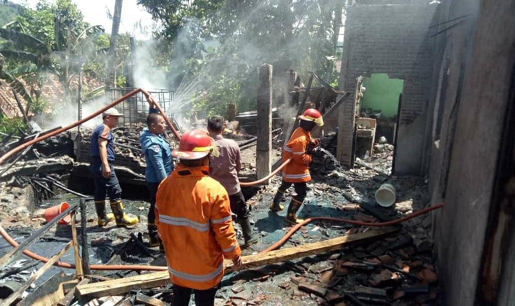 Rumah Hangus, Pemilik Luka Bakar di Tangan dan Dada