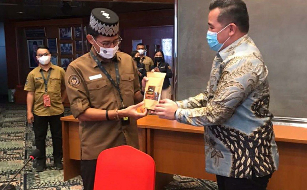 Bupati Dendi Temui Menparekraf, Bahas Soal KEK