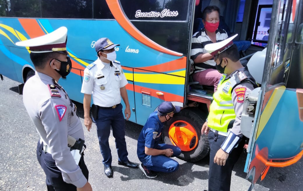 Dishub-Satlantas Cek Kelaikan Angkutan Orang dan Barang
